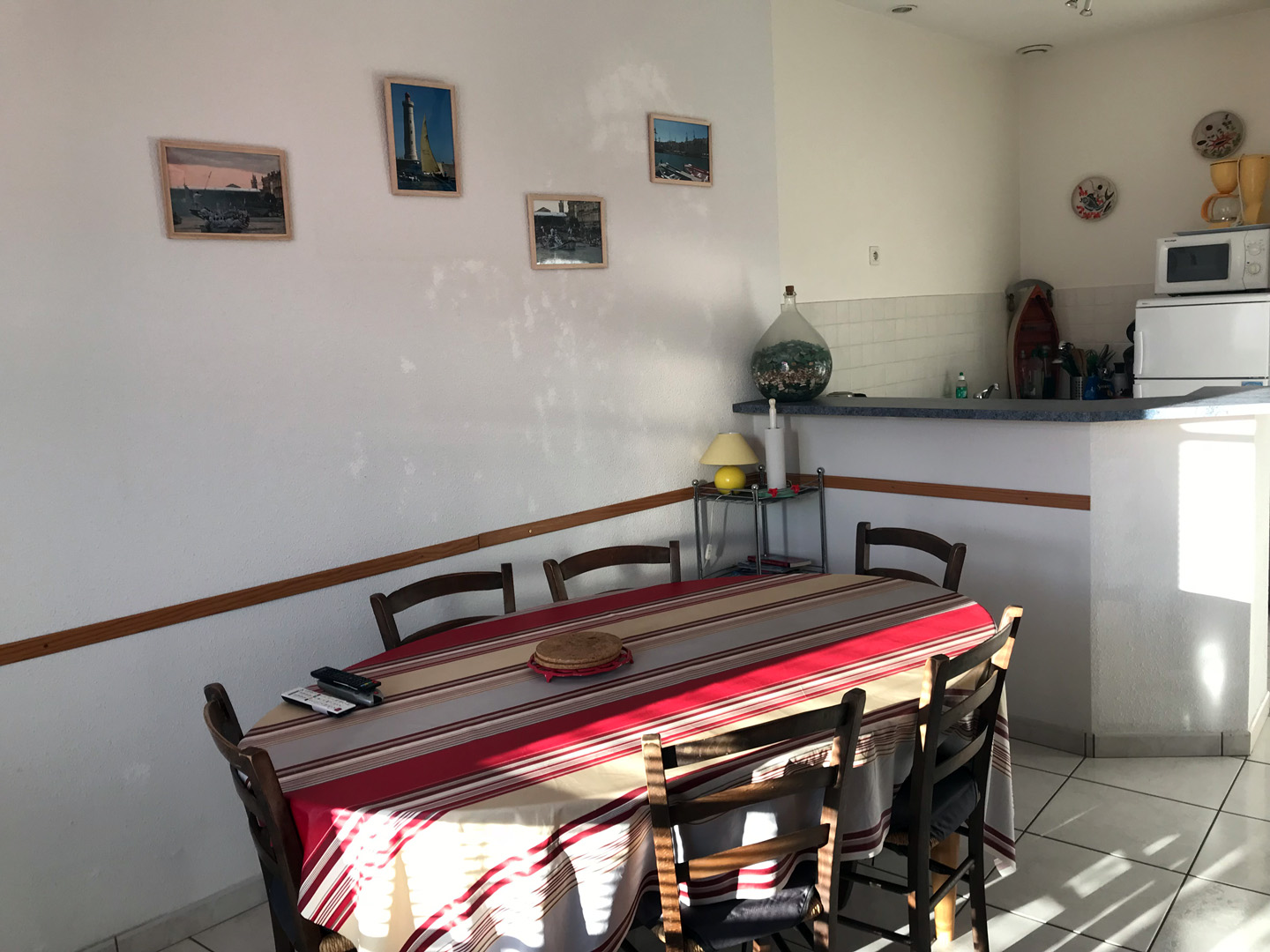 Maison de ville sur canal