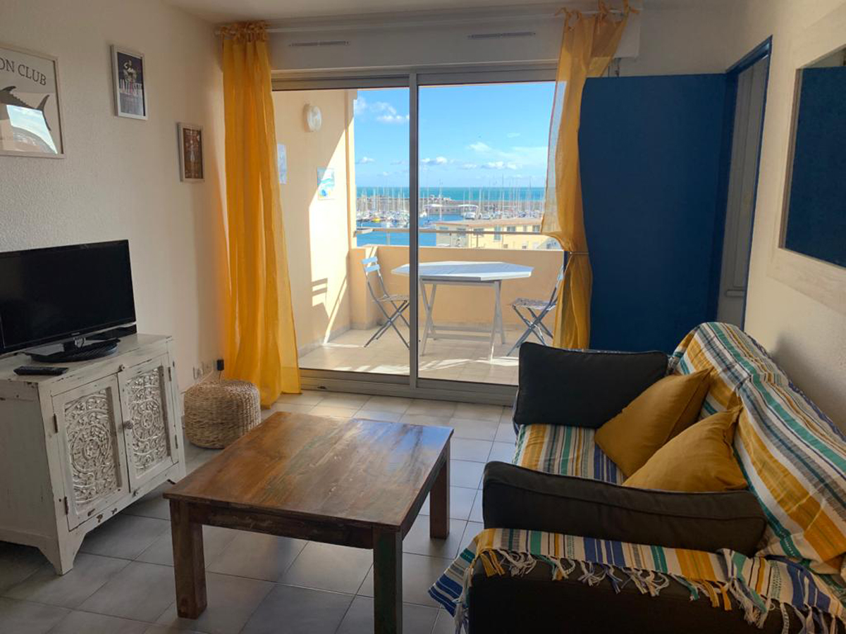 T2 central terrasse vue mer