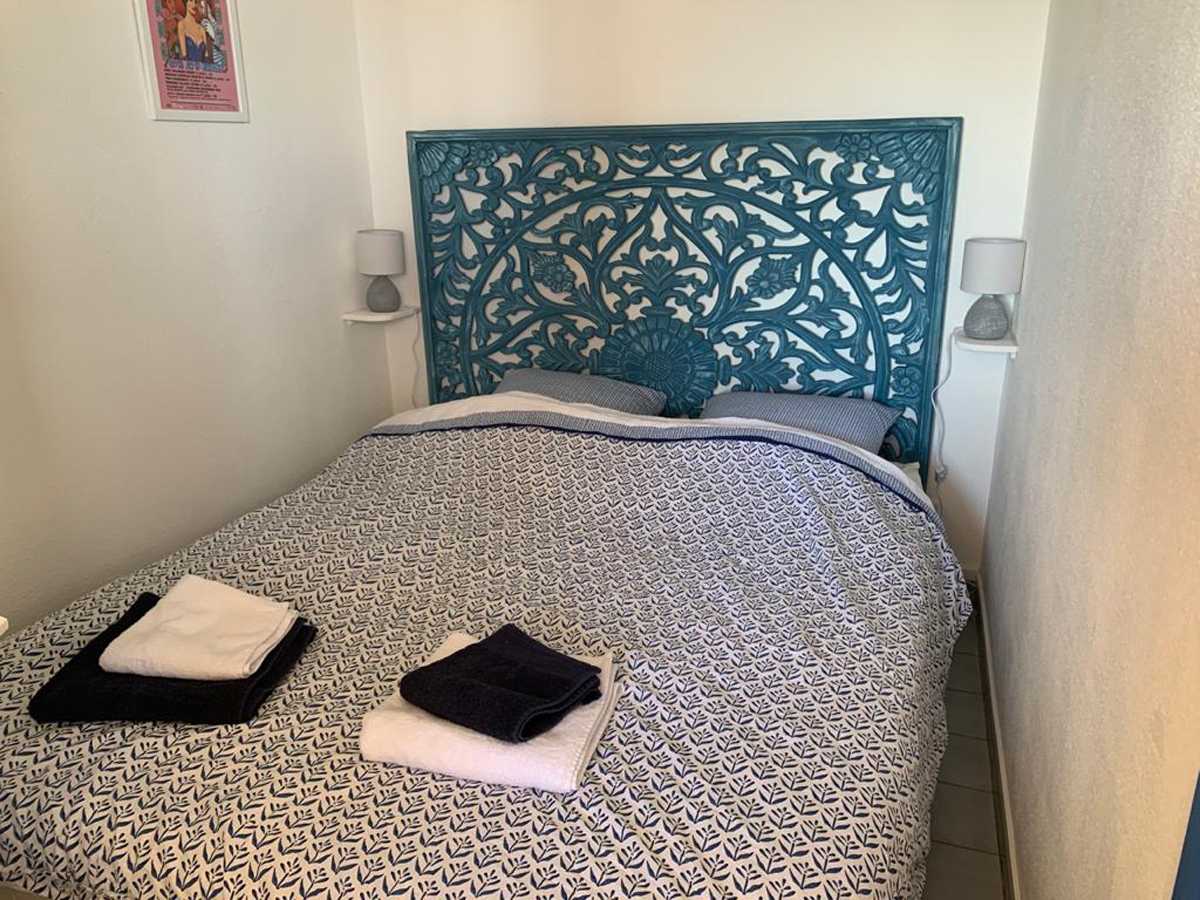 T2 central terrasse vue mer