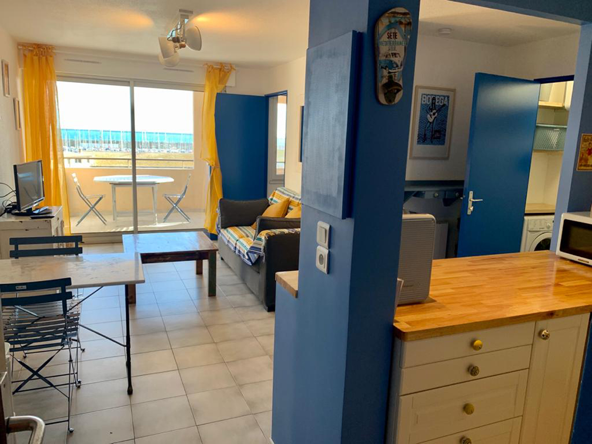 T2 central terrasse vue mer