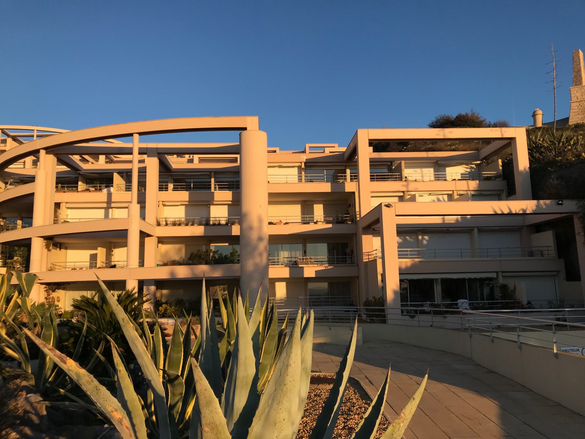 T2 piscine, clim, parking