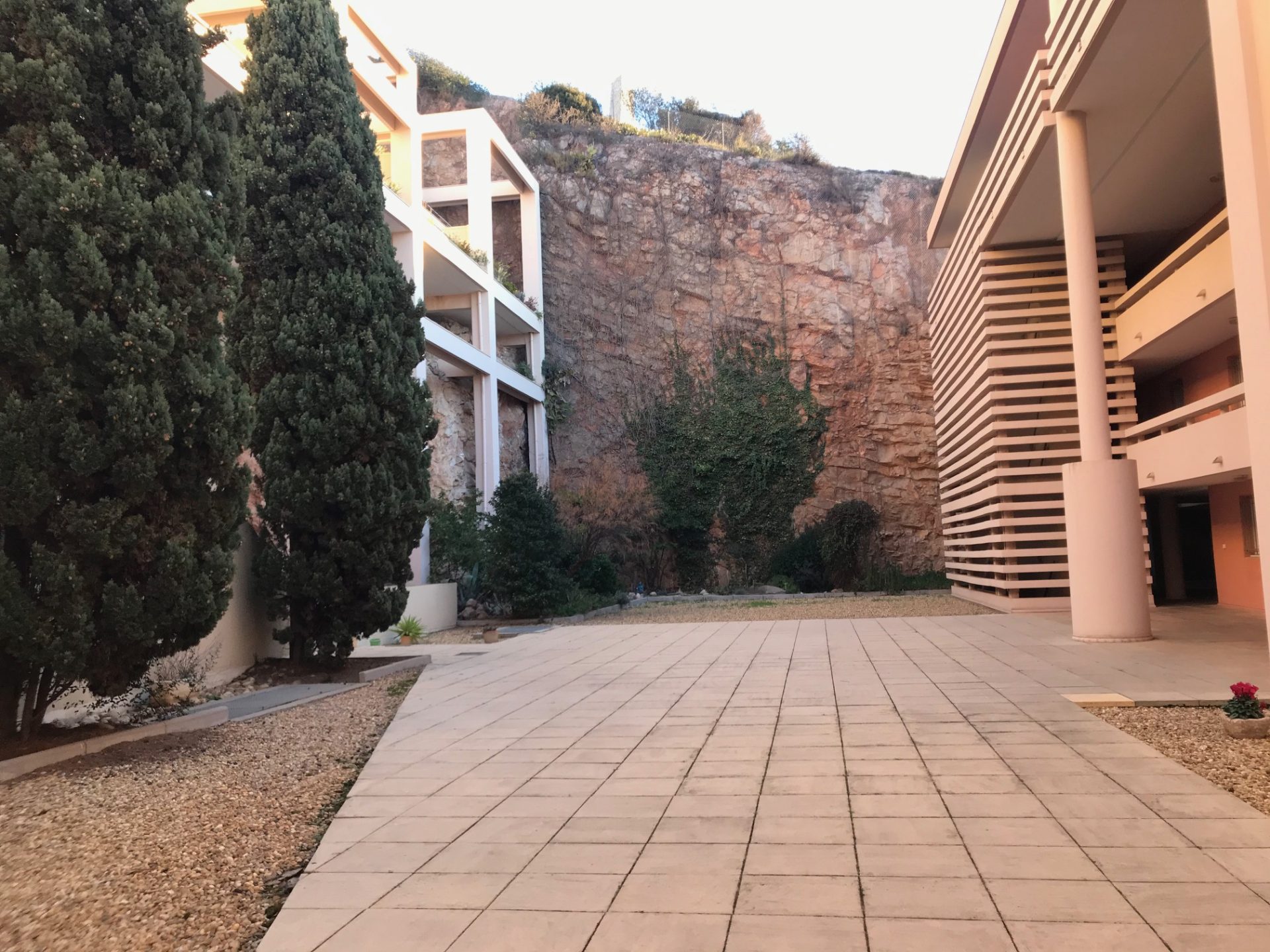 T2 piscine, clim, parking