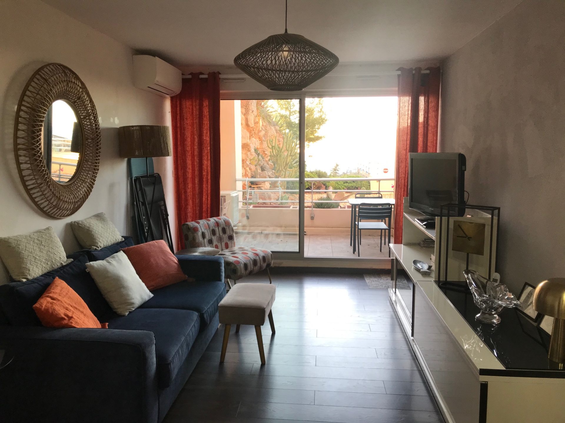 T2 piscine, clim, parking