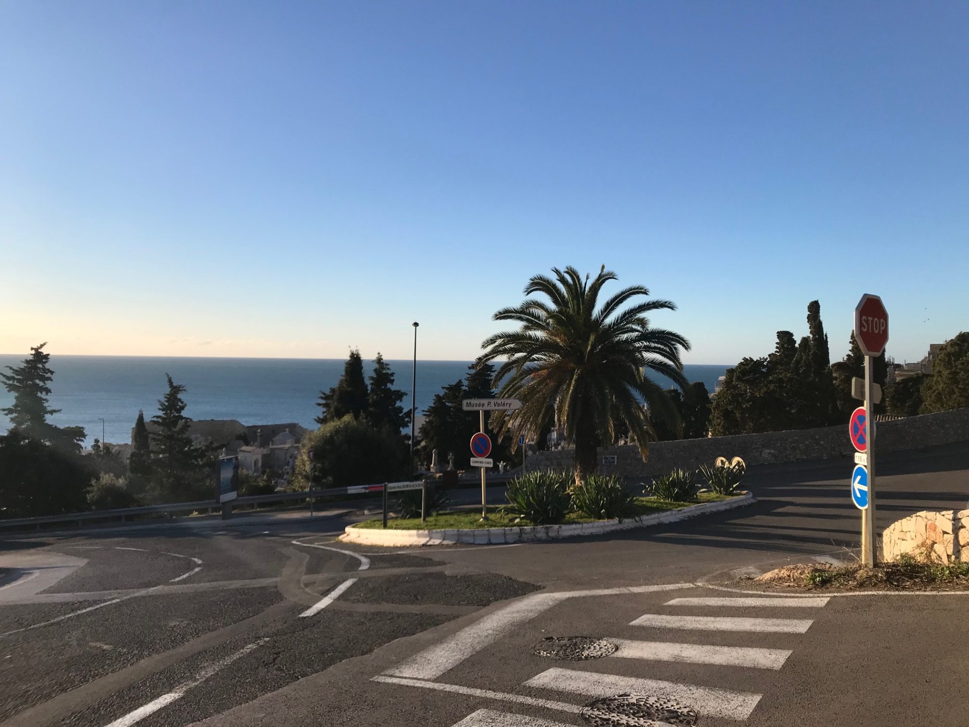 T2 piscine, clim, parking