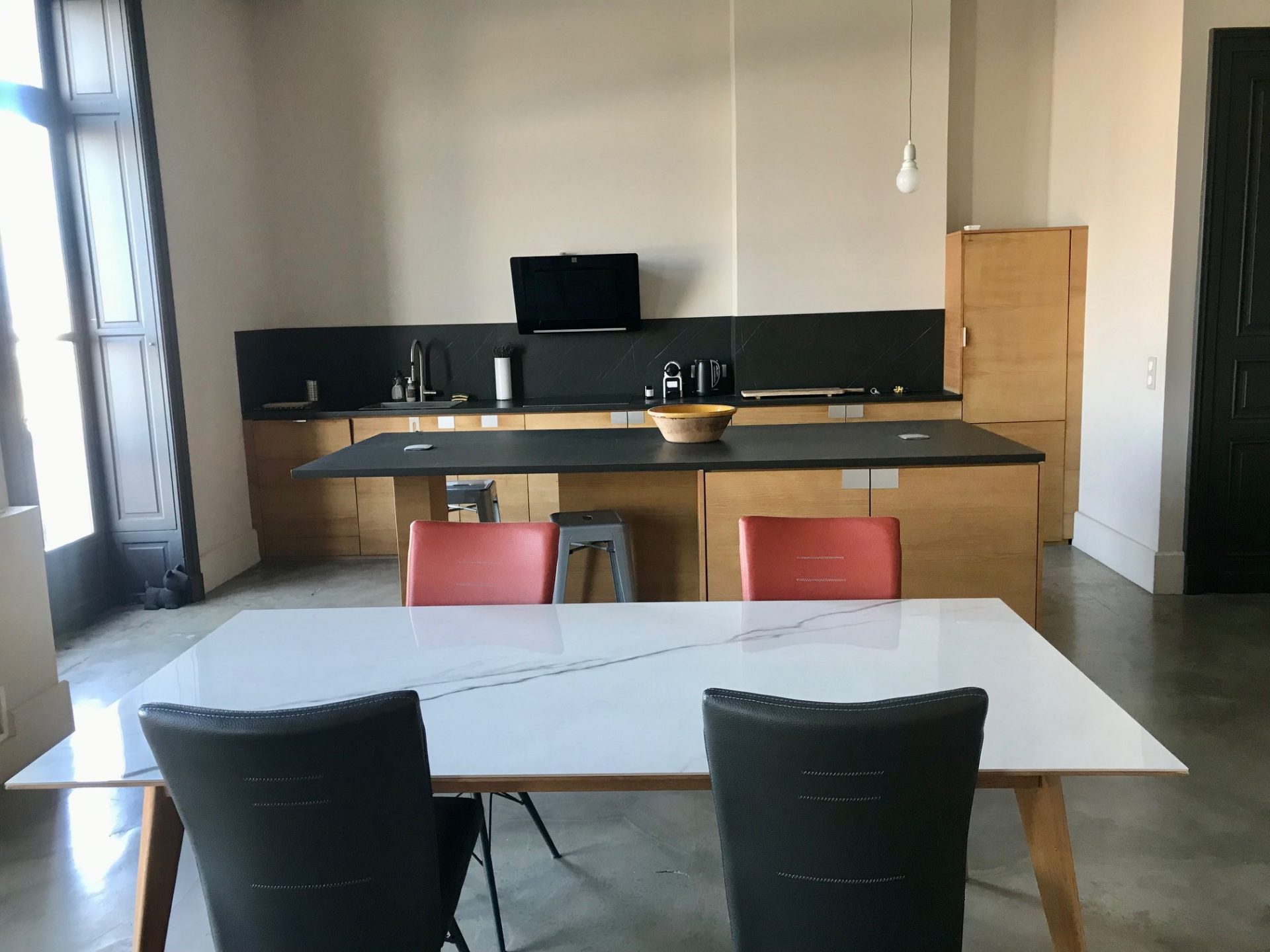 Élégant T2 climatisé vue canal