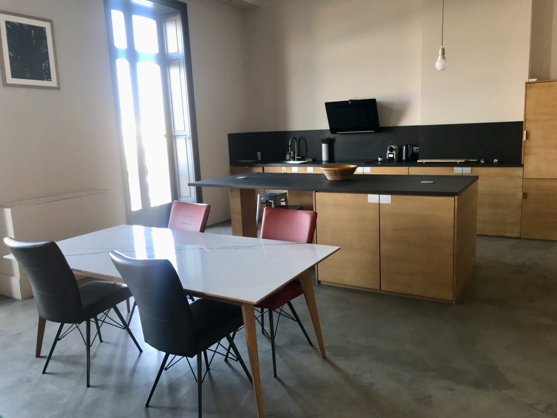 Élégant T2 climatisé vue canal