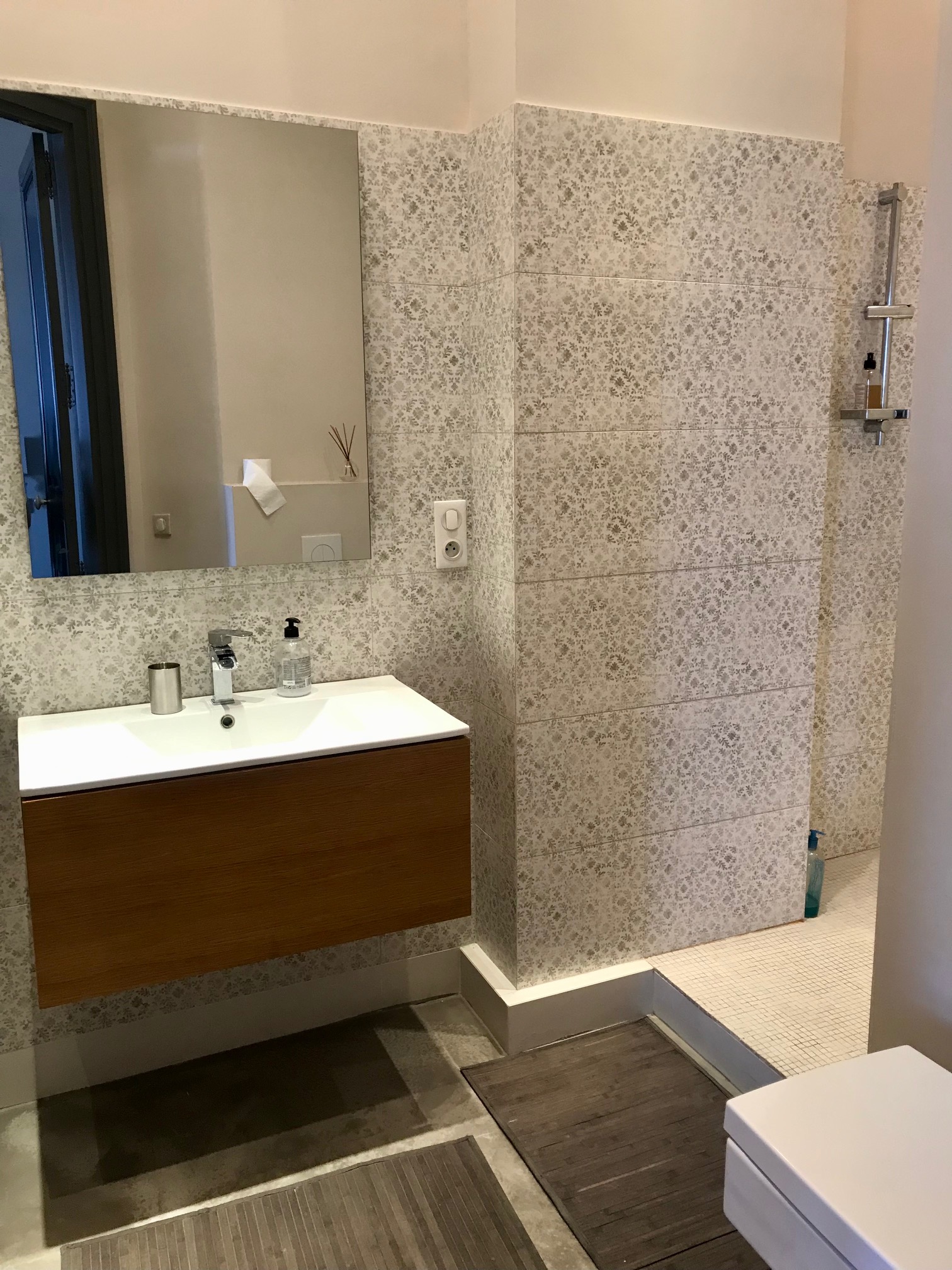 Élégant T2 climatisé vue canal