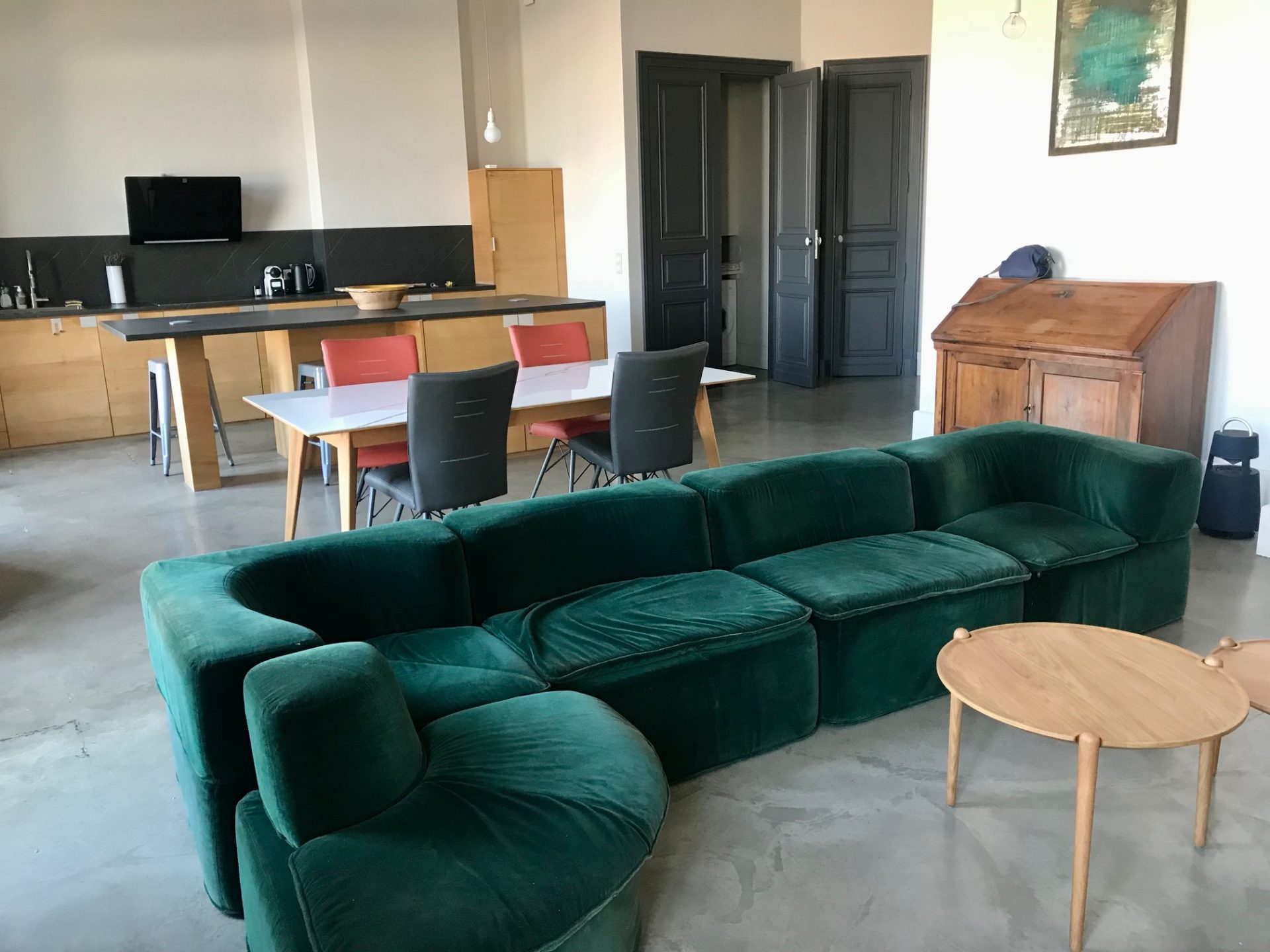 Élégant T2 climatisé vue canal