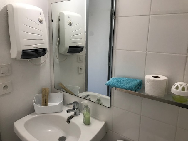 T2 Quilles plage, parking