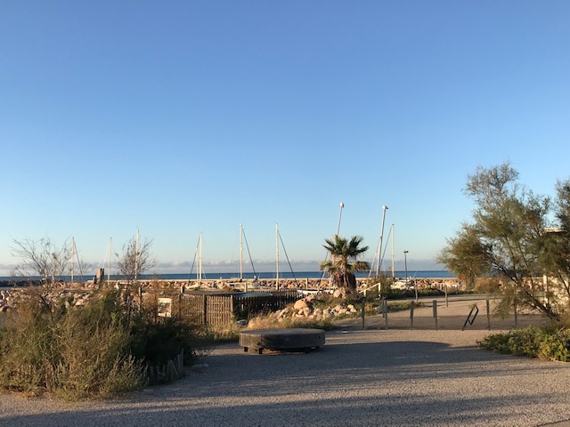 T2 Quilles plage, parking